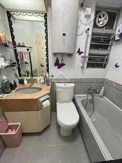 Ap Lei CHau MARINA HABITAT Lower Floor Master Room’s Washroom House730-6935706