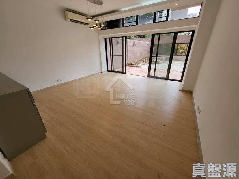 Ho Man Tin GRAND COURT Ground Floor Living Room House730-5243107