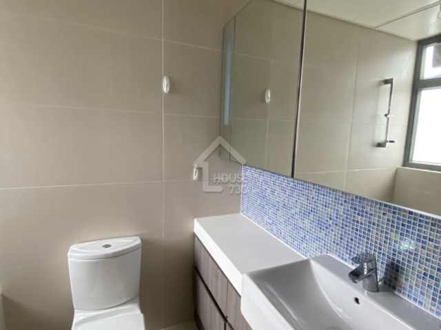 Cheung Sha Wan HEYA AQUA Middle Floor Washroom House730-5125145