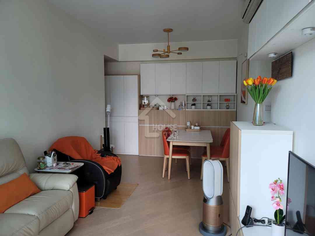 Kwun Tong GRAND CENTRAL Middle Floor Living Room House730-5218502