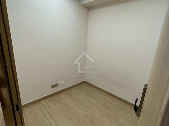Sheung Kwai Chung  SANG CHONG INDUSTRIAL BUILDING Upper Floor Office 單位相 House730-5151377
