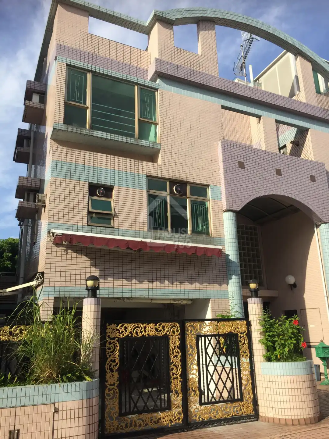 牛潭尾海錦花園住宅出售 罕有放盤獨立屋有車房私隱度高 House730