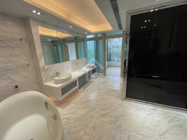 Residence Bel-air RESIDENCE BEL-AIR Whole Building Master Room’s Washroom House730-5746350