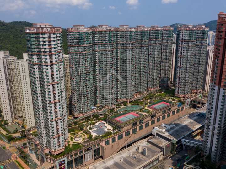 新都城 物業外貌 新都城外觀照，屋苑設有住客會所、游泳池及親子娛樂設施，生活配套齊備 - House730