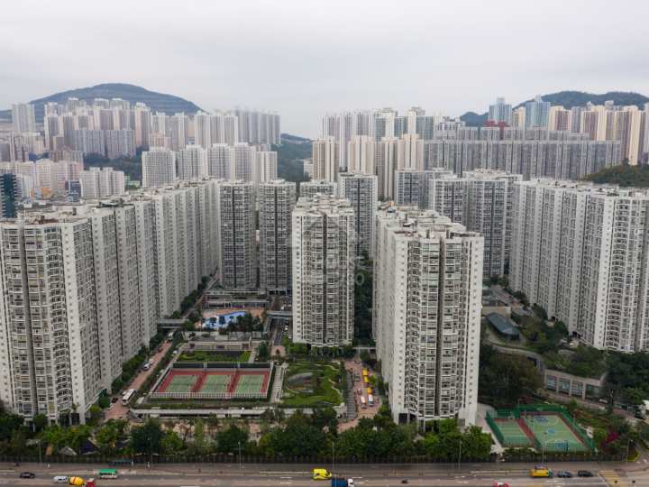 麗港城 物業外貌 麗港城內園景望會所網球場 - House730