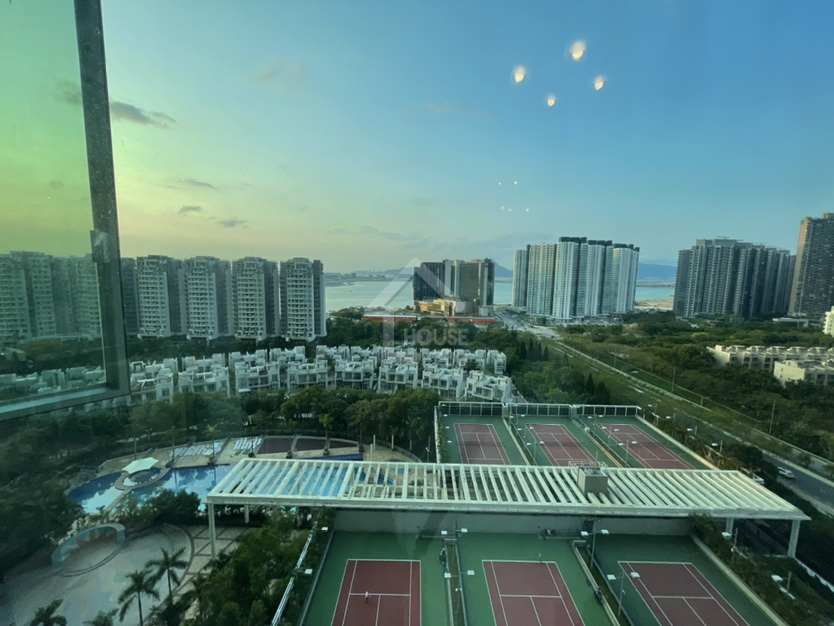 Tung Chung Town CentreCOASTAL SKYLINE Village apartment,village house