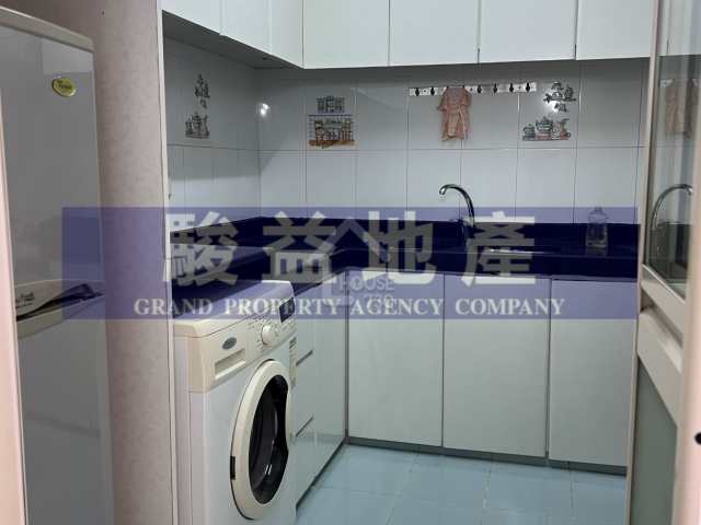 Cheung Sha Wan CRONIN GARDEN Middle Floor Kitchen House730-6208670