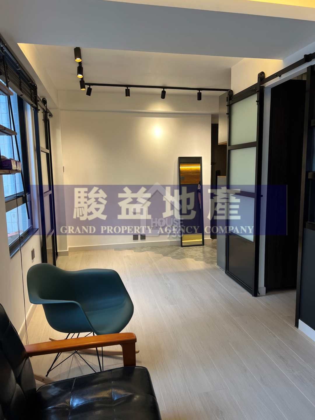 Cheung Sha Wan WO FUNG BUILDING Lower Floor Living Room House730-6209257