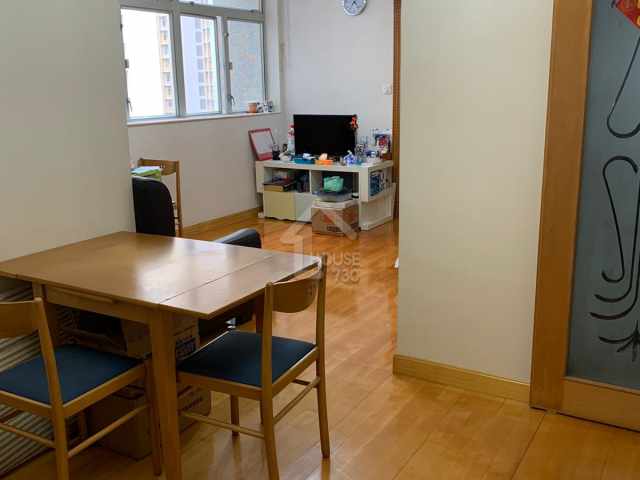 Shau Kei Wan ALDRICH GARDEN Middle Floor Living Room House730-6231445