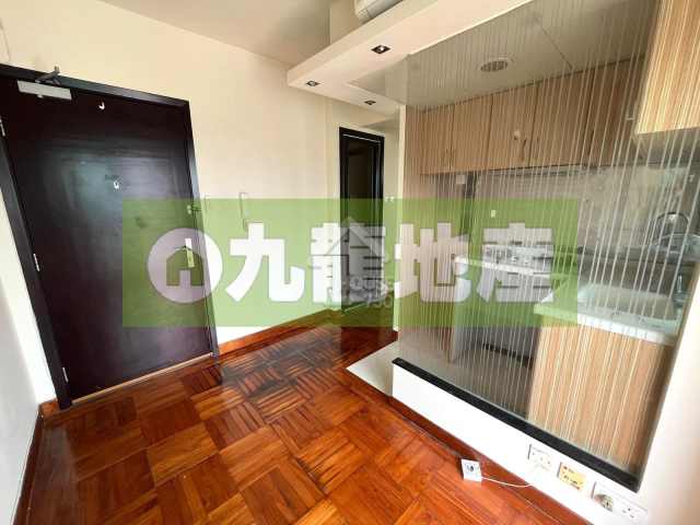 Sham Shui Po COURT REGENCE Upper Floor Living Room House730-6370343