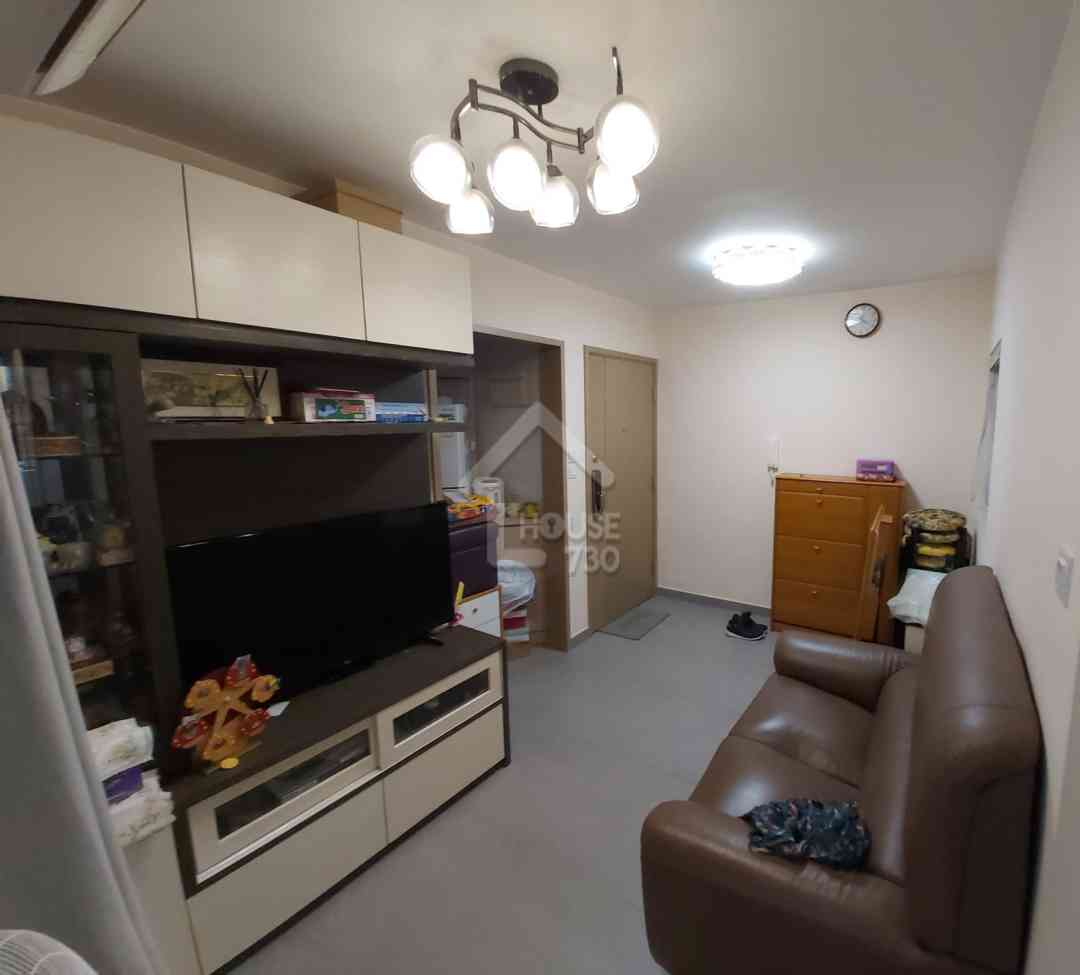 Shau Kei Wan SHAUKEIWAN PLAZA Middle Floor Living Room House730-6109259