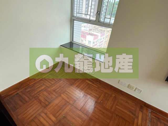 Sham Shui Po COURT REGENCE Upper Floor Bedroom 1 House730-6370343