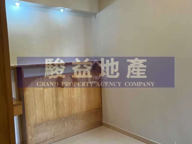 Cheung Sha Wan CRONIN GARDEN Middle Floor Master Room House730-6208670