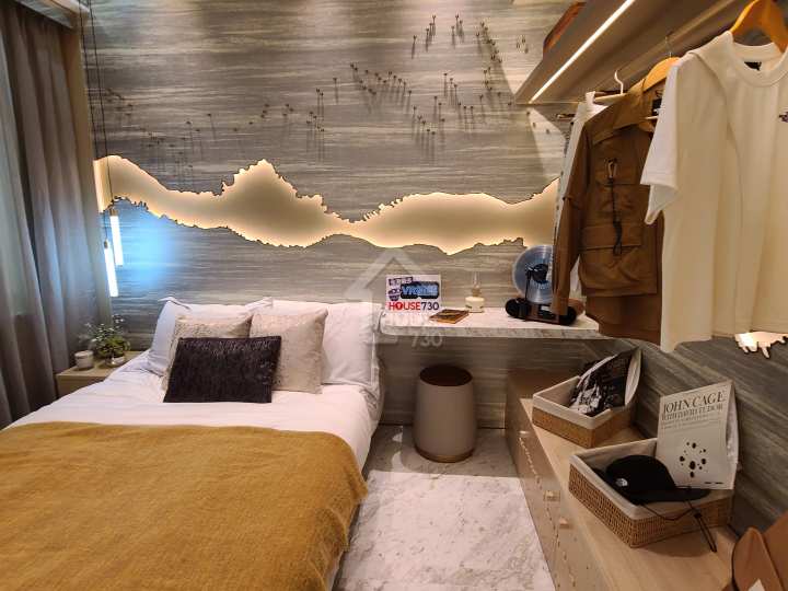 飛揚 第一期 示範單位 1座18樓J室 - House730