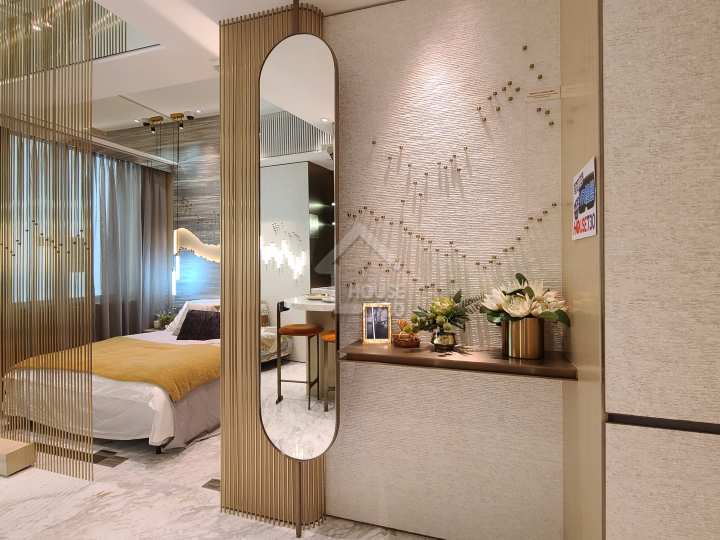 飛揚 第一期 示範單位 1座18樓J室 - House730
