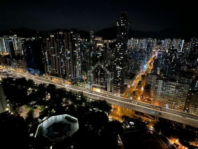 Tai Kok Tsui METRO HARBOUR VIEW Upper Floor View from Living Room House730-6333878