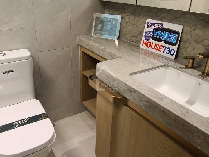 飛揚 第一期 示範單位 2座8A室(清水) - House730