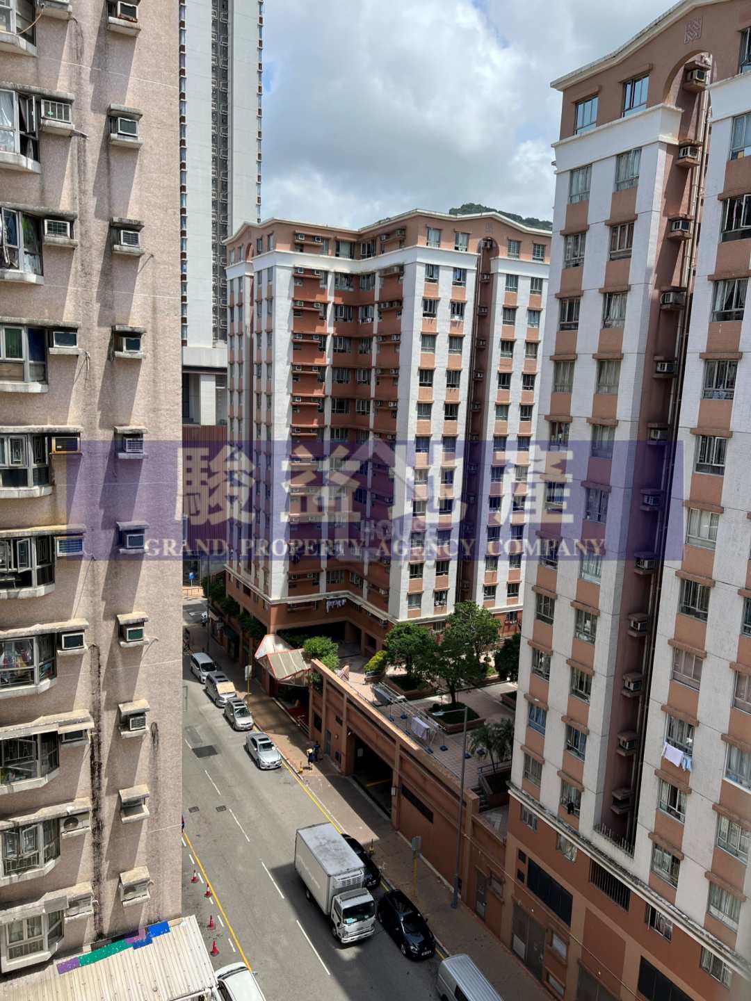 Cheung Sha Wan KIN ON BUILDING Upper Floor View from Living Room House730-6541656