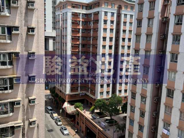Cheung Sha Wan KIN ON BUILDING Upper Floor View from Living Room House730-6541656