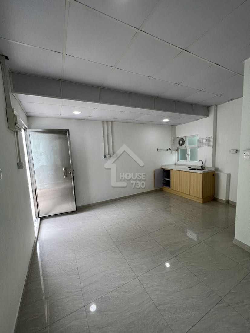 Village House(Tuen Mun District) Village House (Tuen Mun) Village