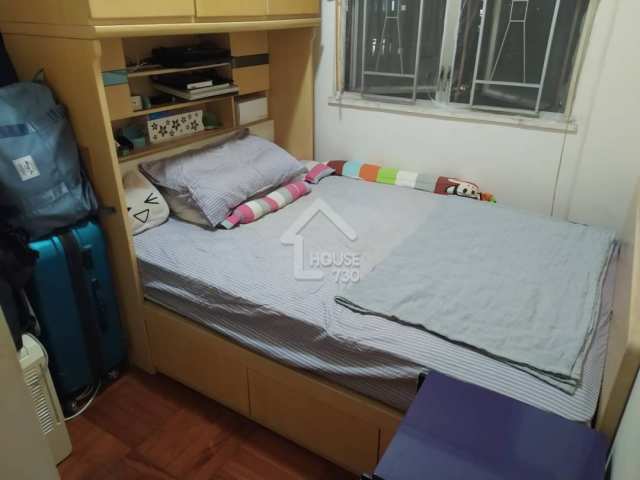 Yuen Long Town Centre HO KING BUILDING Middle Floor Master Room 主人房 House730-6865054