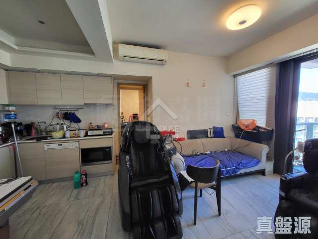 Ho Man Tin MANTIN HEIGHTS Middle Floor Living Room House730-6939540