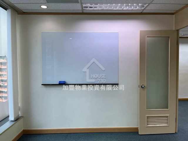 Wan Chai EMPEROR GROUP CENTRE Middle Floor House730-6754551