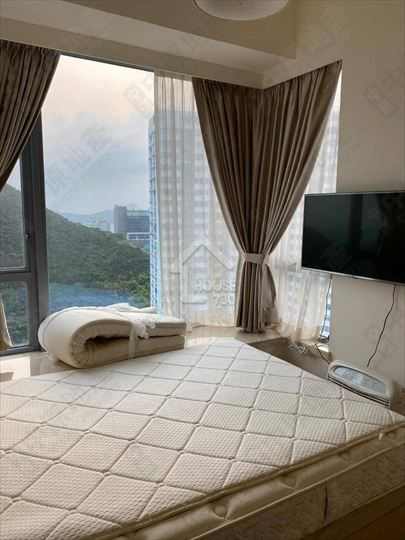 Yuk Kwai Shan Wan Poon LARVOTTO Upper Floor Master Room House730-6989836
