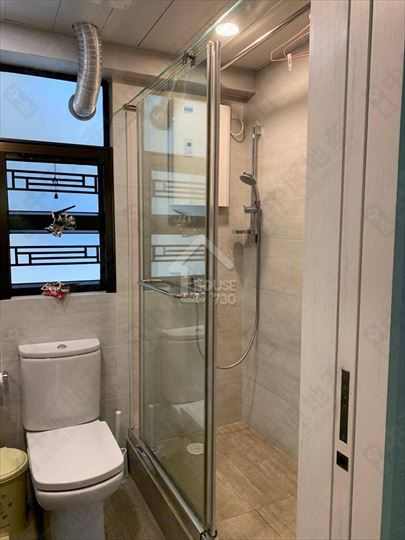 Pok Fu Lam BAGUIO VILLA Lower Floor Master Room’s Washroom House730-7120168