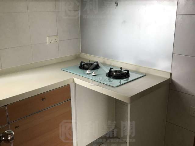 Tai Kok Tsui METRO HARBOUR VIEW Upper Floor House730-7182999