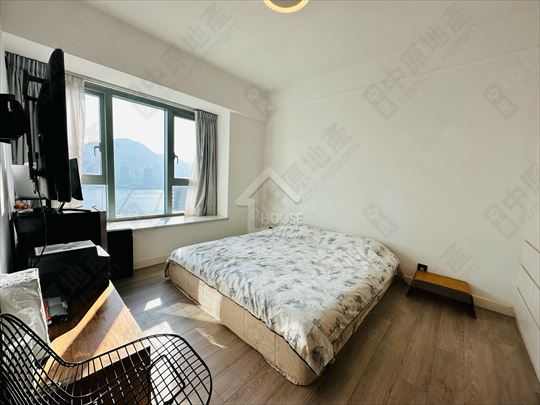 Kowloon Station THE HARBOURSIDE Middle Floor House730-7243660
