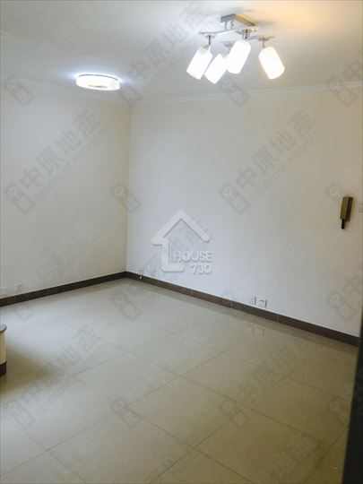 Sai Wan Ho LEI KING WAN Middle Floor Living Room House730-7243685
