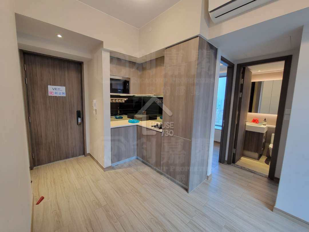 深水埗 南昌一号 高层 House730-7243499