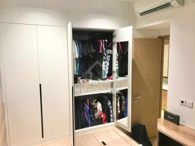 So Kwun Wat THE BLOOMSWAY Middle Floor House730-7243565