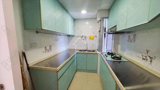 Sai Wan Ho LEI KING WAN Middle Floor Kitchen House730-7243685