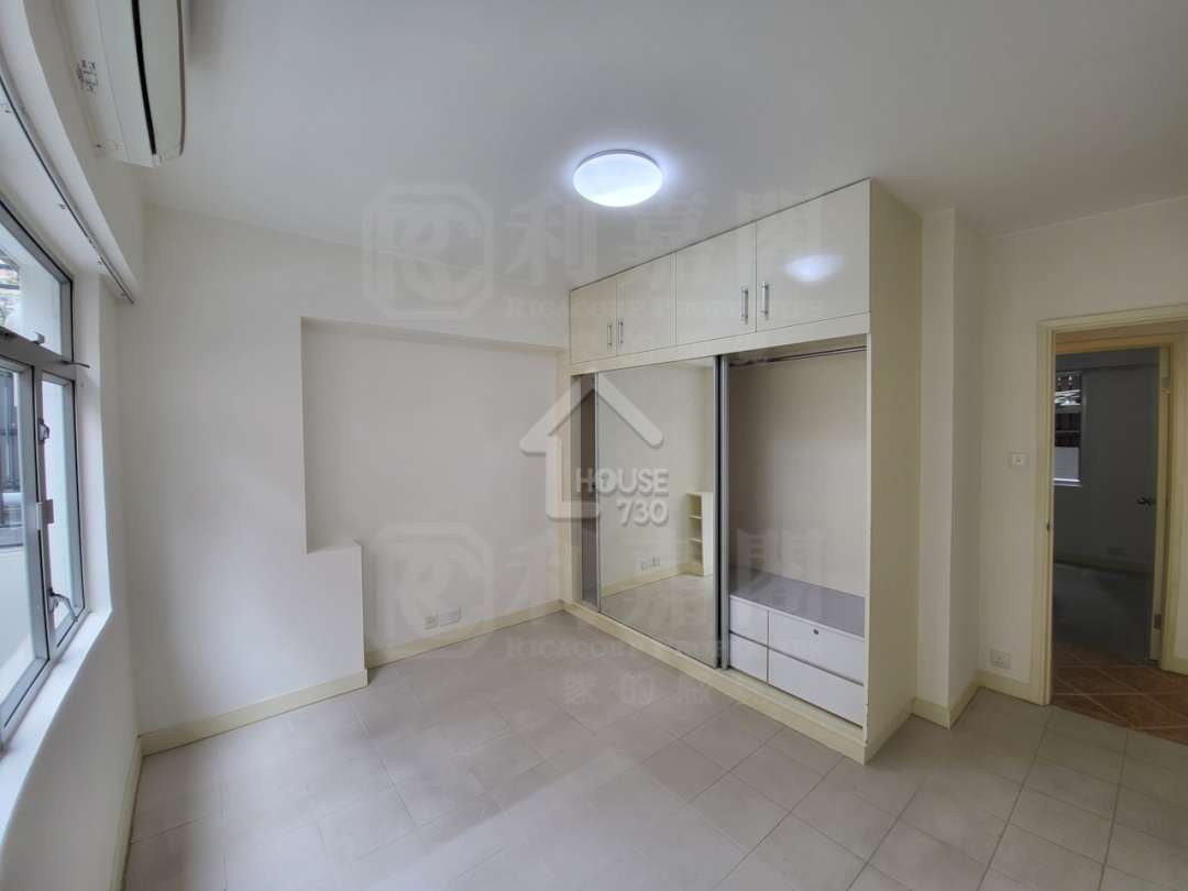 Ho Man Tin PERTH APARTMENTS Lower Floor House730-7243418