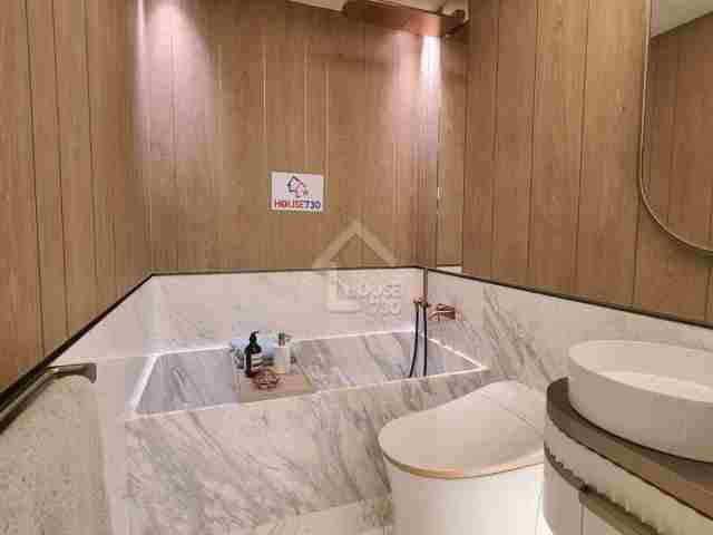 維港1號2B座28樓J室示範單位浴室。