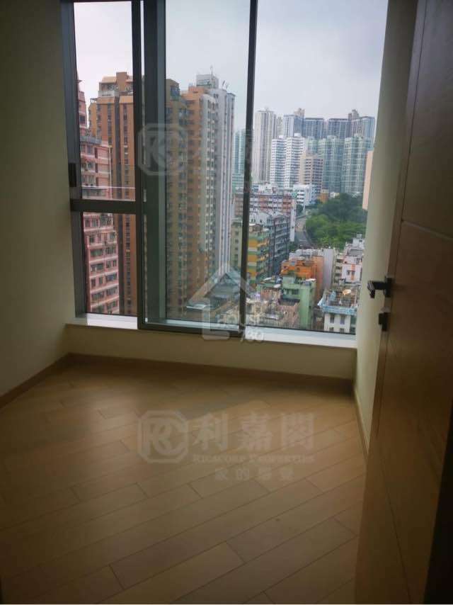 Kwun Tong GRAND CENTRAL Lower Floor House730-7040535