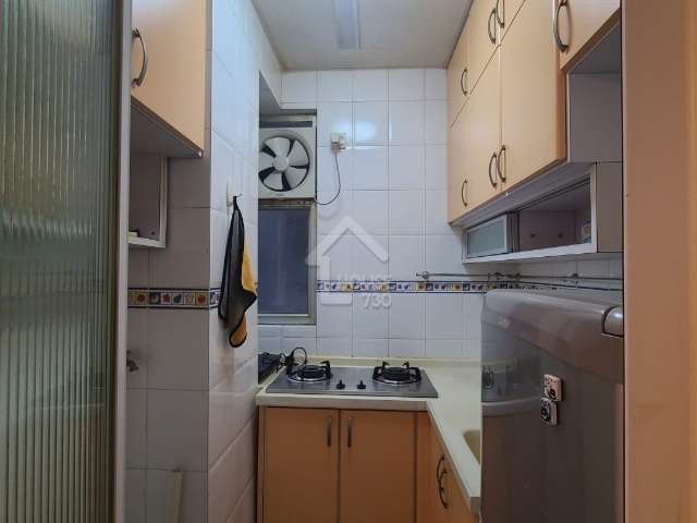 Cheung Sha Wan MANOR CENTRE Middle Floor House730-7103461