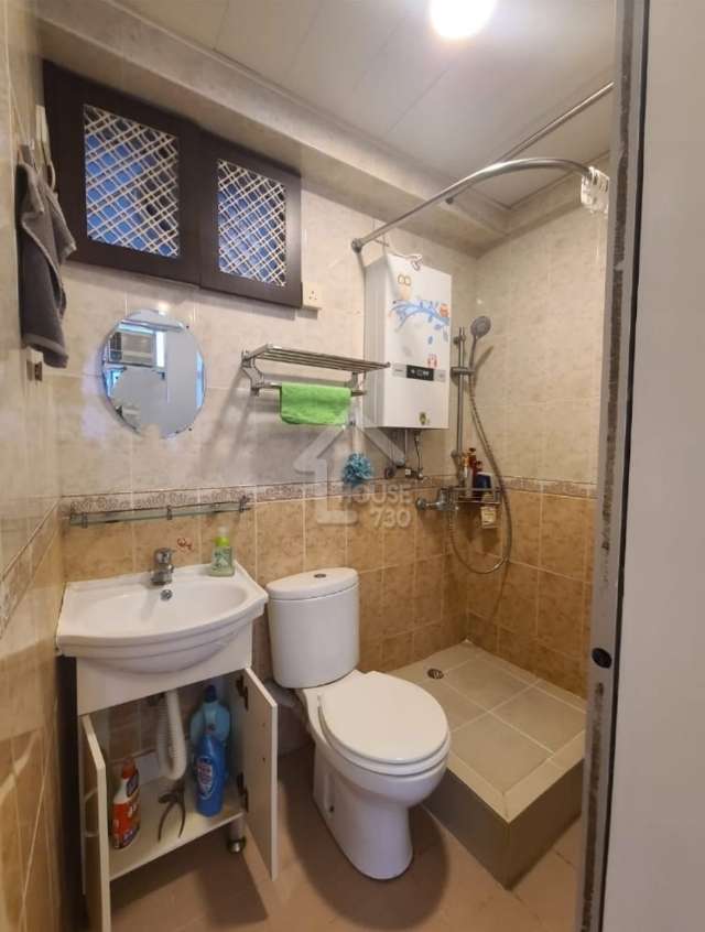 Cheung Sha Wan MANOR CENTRE Middle Floor House730-7103461