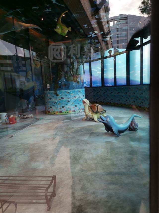 Four Little Dragons THE SPARKLE Upper Floor House730-7133891