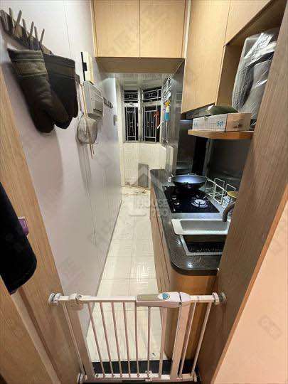 Shau Kei Wan KA FOOK BUILDING House730-7243646