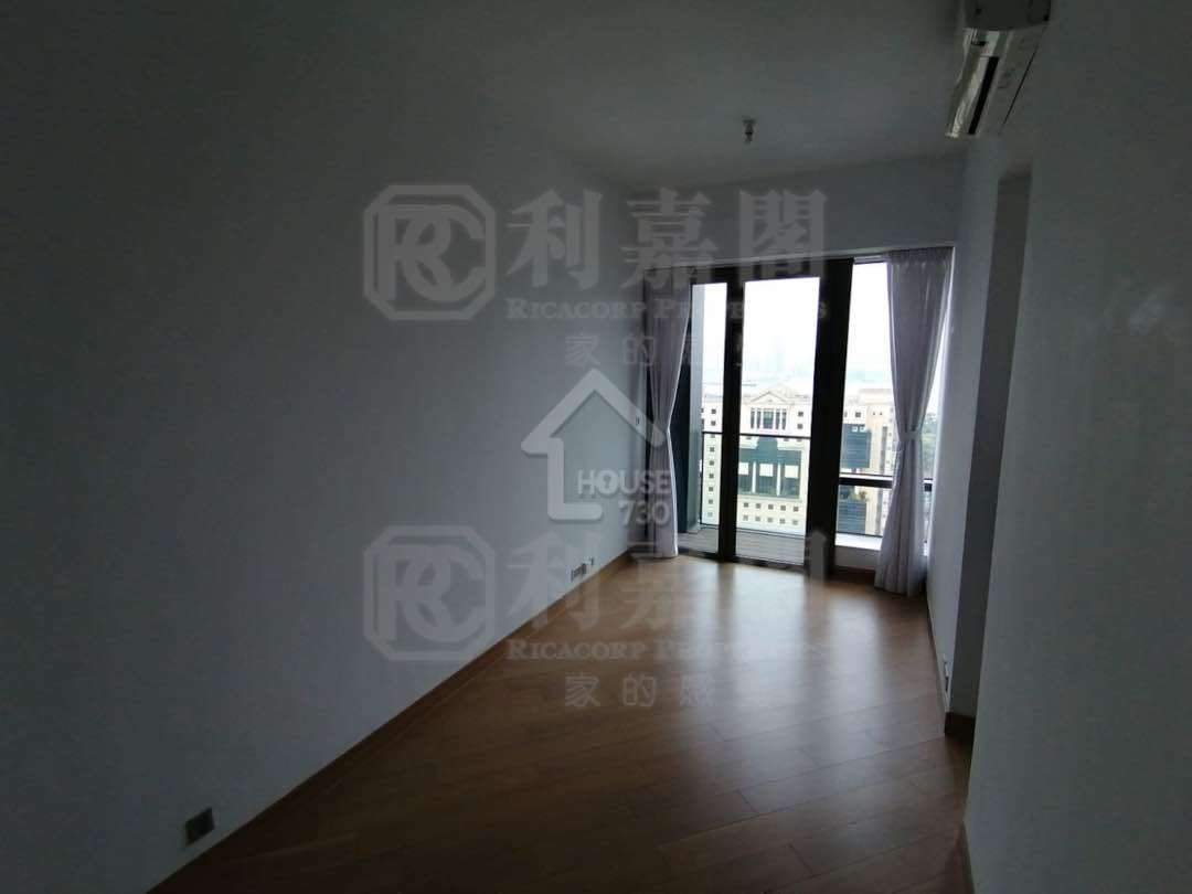 Tai Hang JONES HIVE Middle Floor House730-7243472
