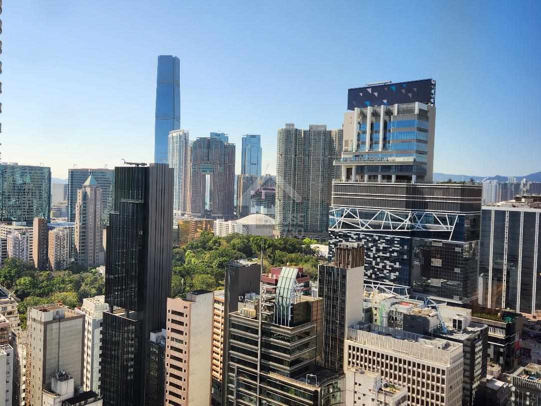 部份房間外望西九龍景致。