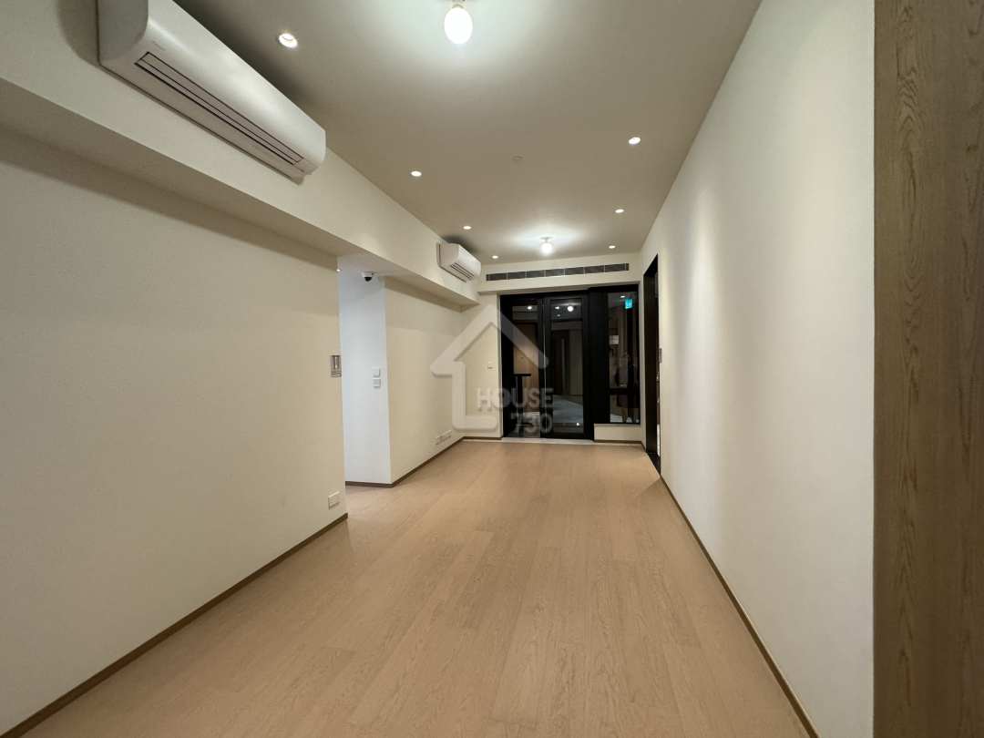 朗賢峯​IIA期1座7樓A單位3房無改動示範單位客廳。