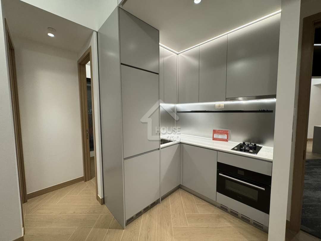 紅磡THE HADDON 26樓Q室示範單位開放式廚房。