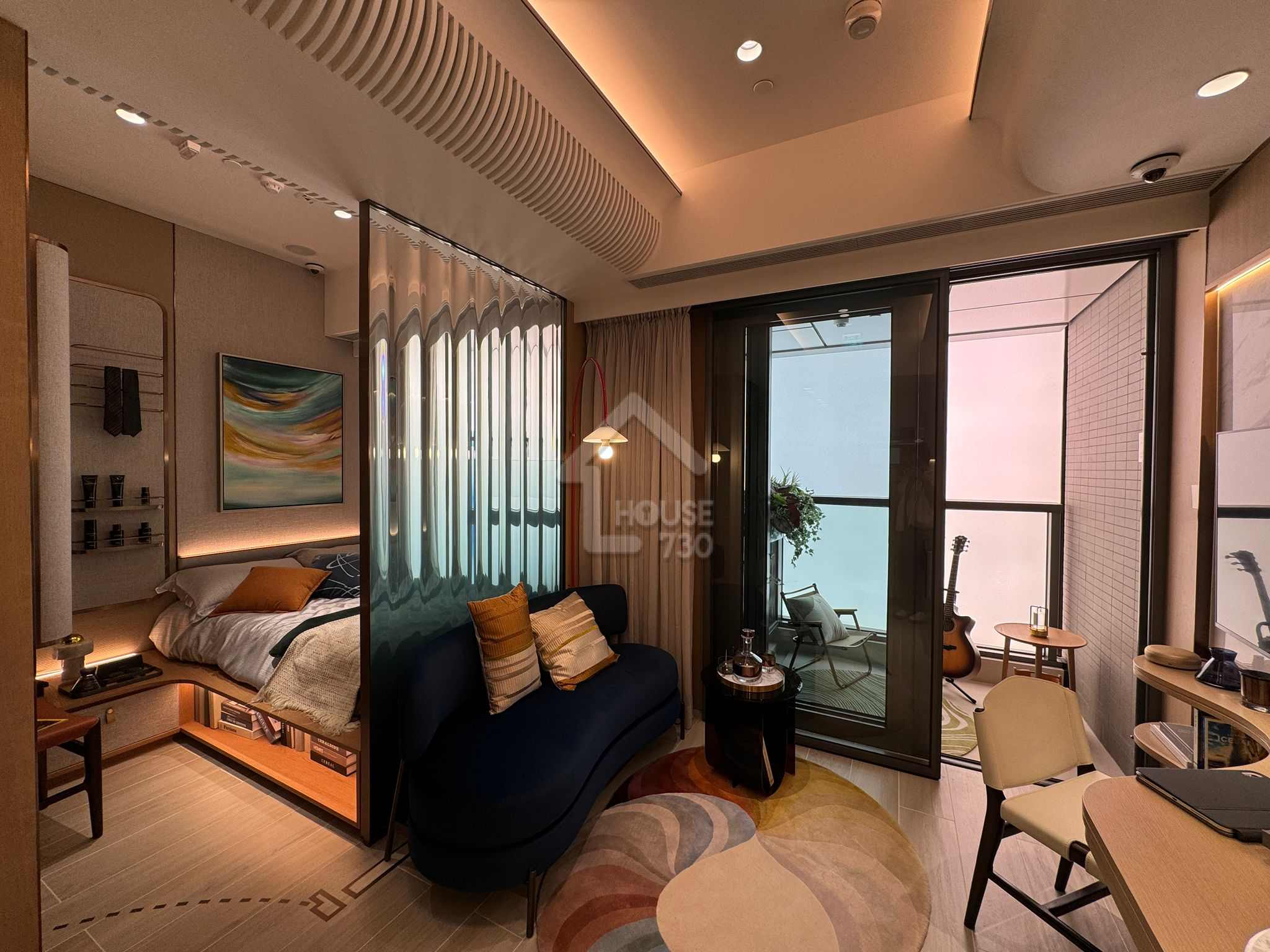 黃金海灣·意嵐經改動示範單位為第 5 座(5B)18 樓 N 單位 客飯廳。