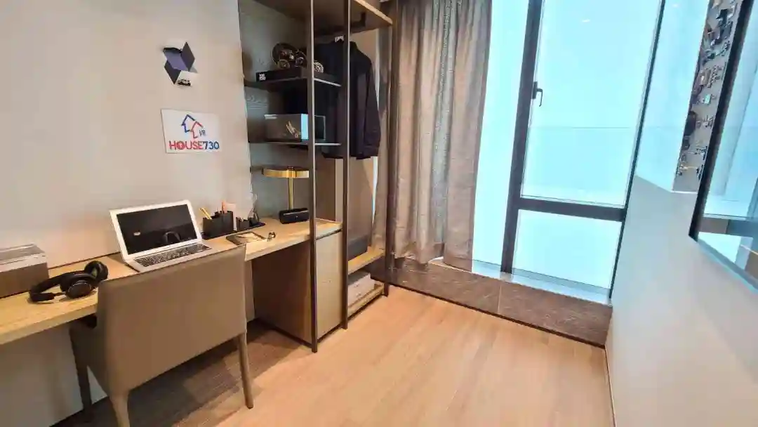 示範單位書房以汽車為主題