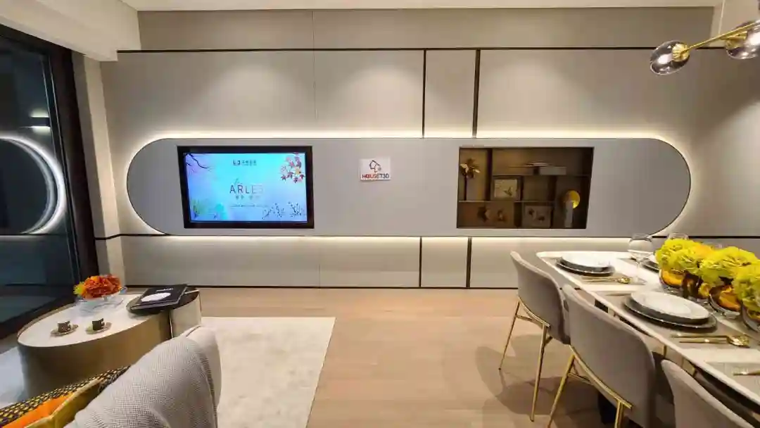 星凱‧堤岸3座28樓H室示範單位客飯廳