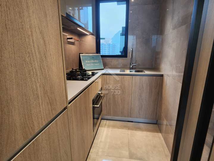 蔚藍東岸 示範單位 5座27樓E室 - House730